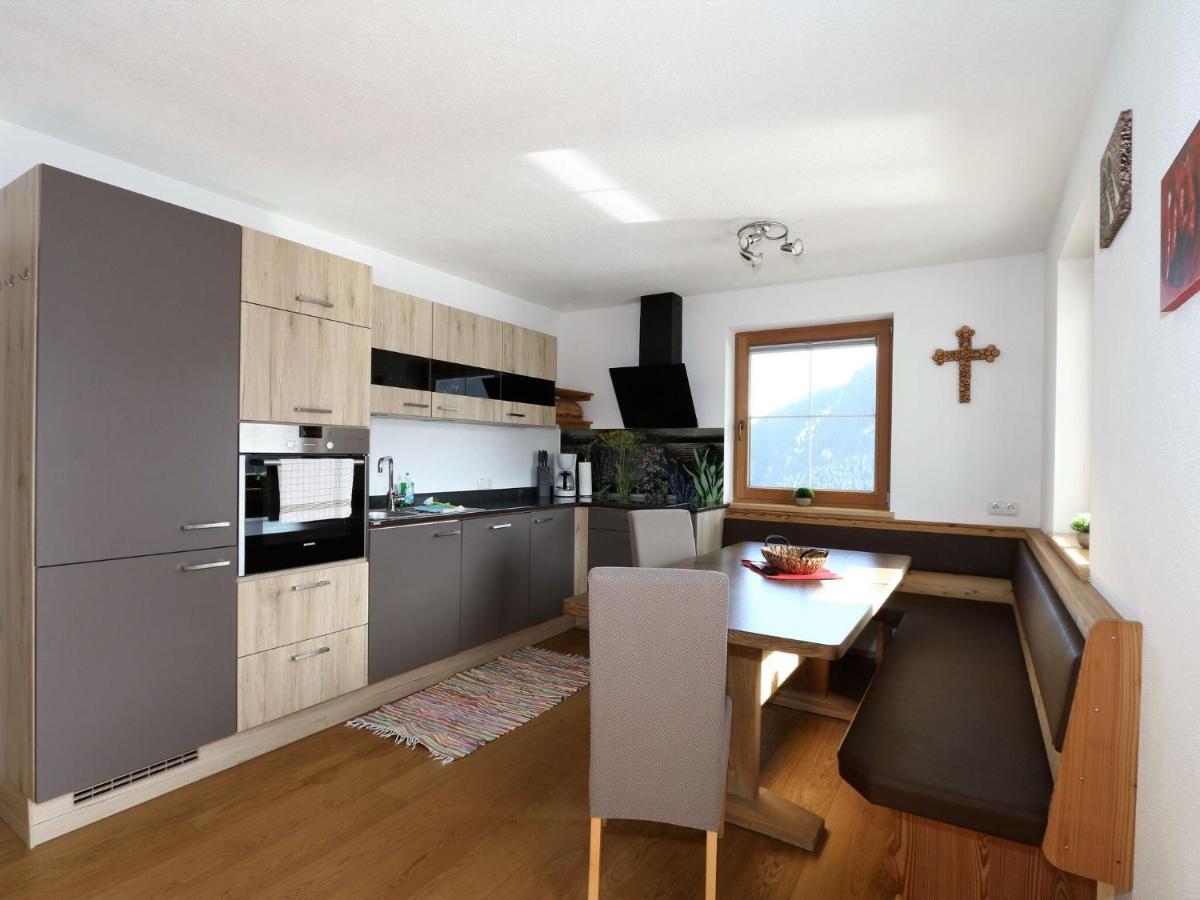 Holiday Flat Schoeser, Fuegen Fuegenberg Exterior photo
